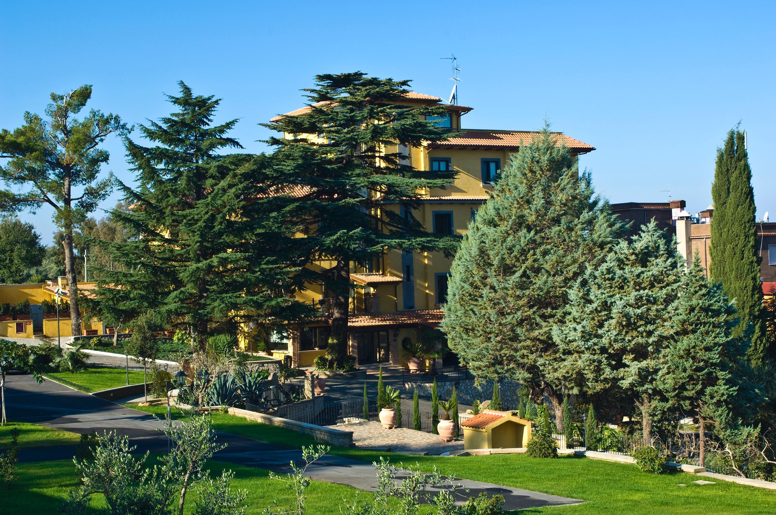 Green Hotel Poggio Regillo Фраскати Екстериор снимка