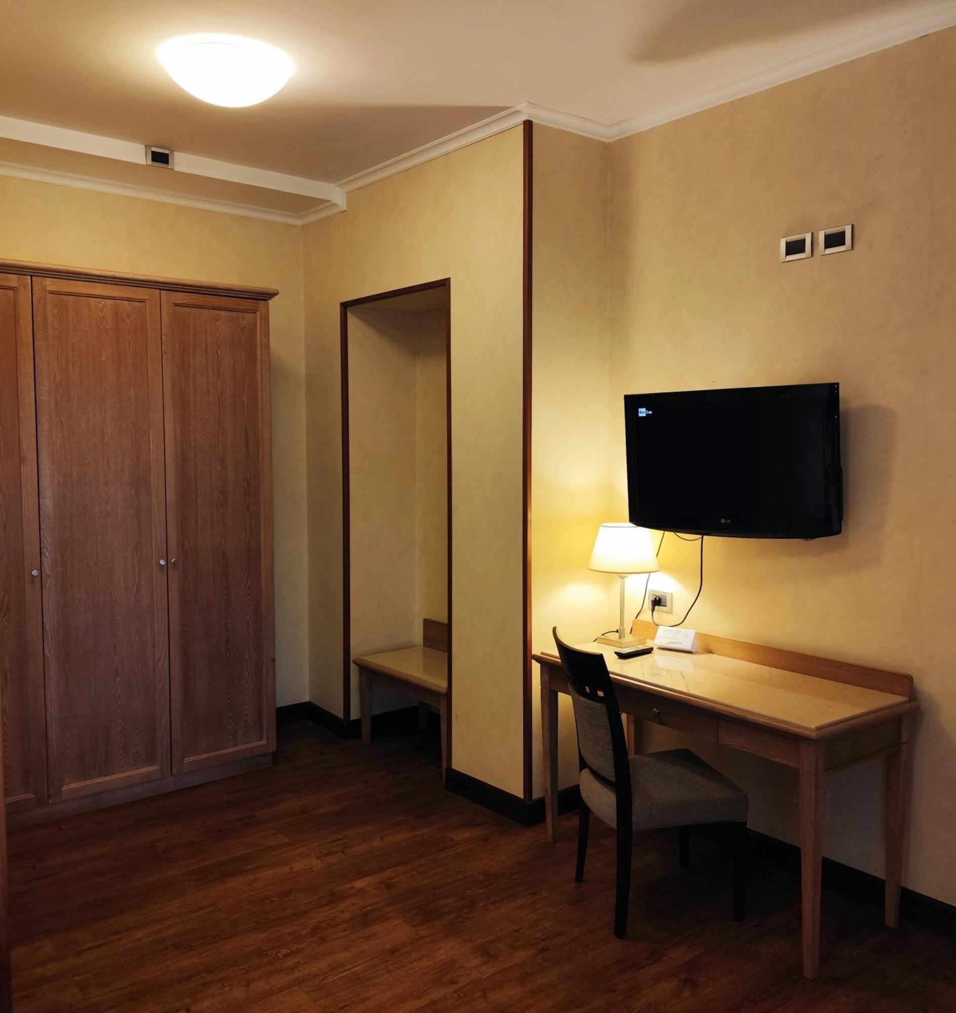 Green Hotel Poggio Regillo Фраскати Екстериор снимка